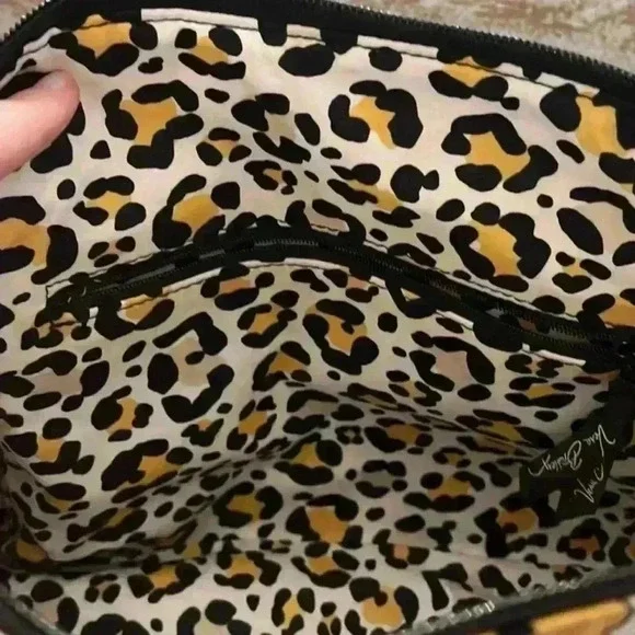 Vera Bradley 'Go Wild' Caroline Shoulder Bag Purse Black Yellow Animal Print - Picture 2 of 15